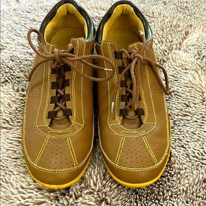 Donald Pliner Casual Lace-Up Shoes - Worn Once (Too Big)